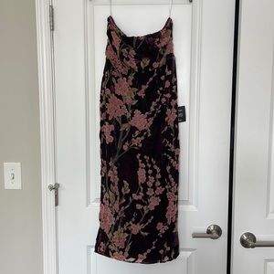 Lulus velvet strapless stretch dress
